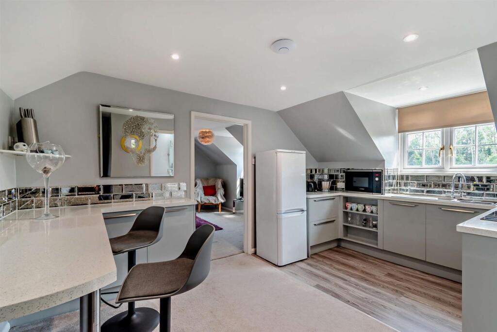 8653483-interior35-800.jpg