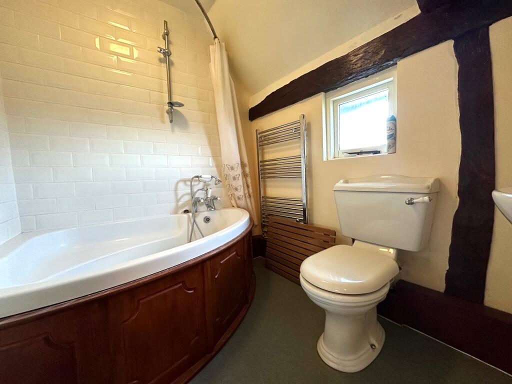 En-suite Bathroom