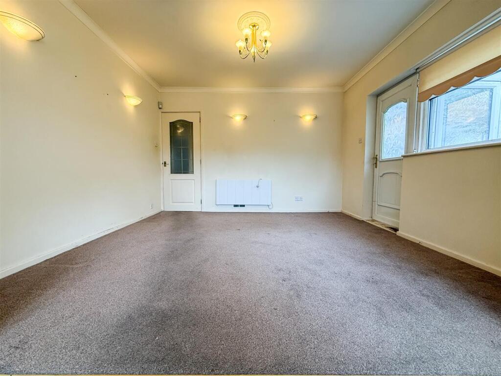 OPEN PLAN KITCHEN DINING ROOM