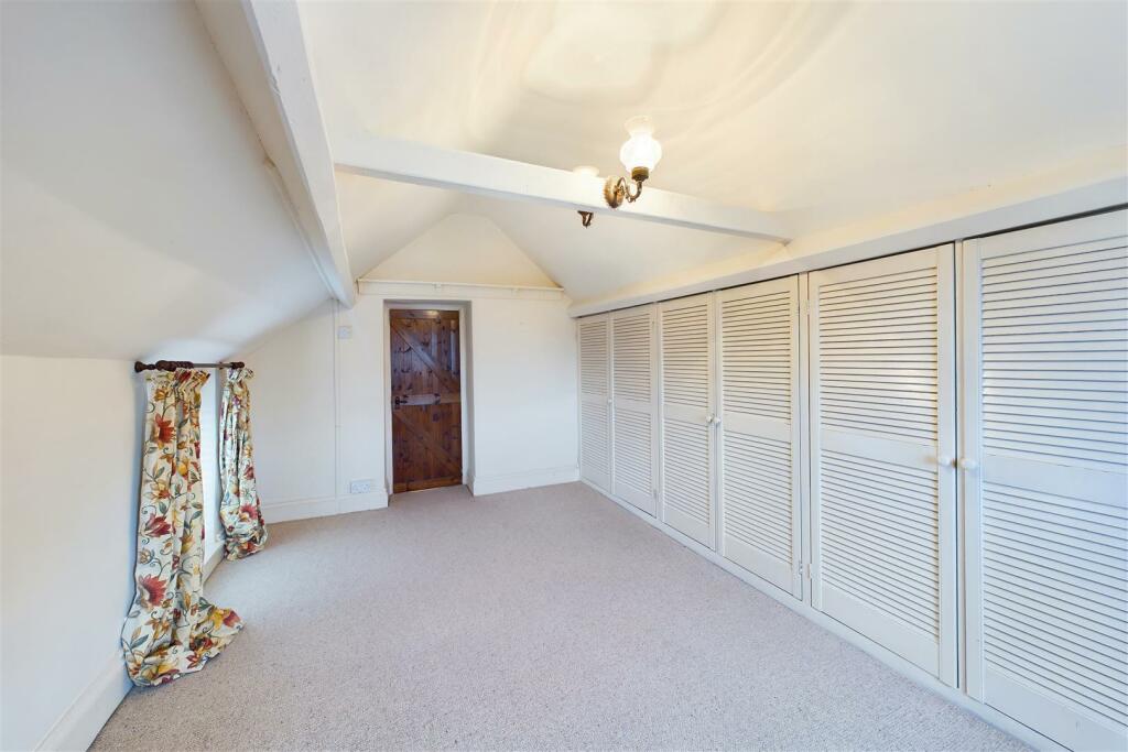 Chafra, The Common, Stoke Lodge, Patchway BS34 6AL