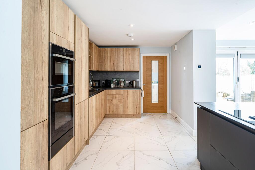 Kitchen/Dining