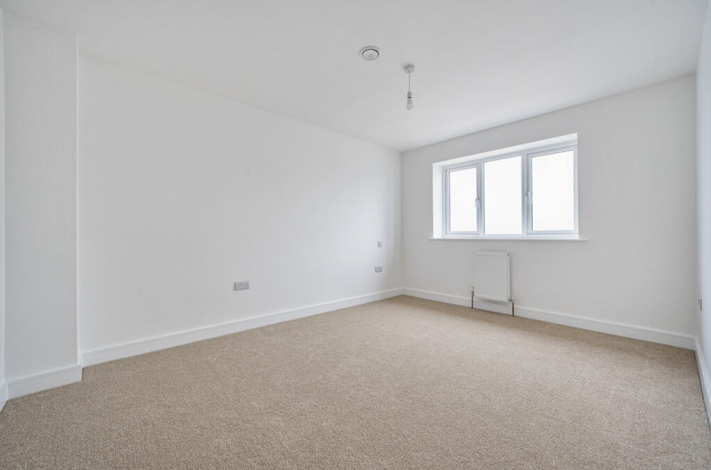 1331538-5-688b79b...