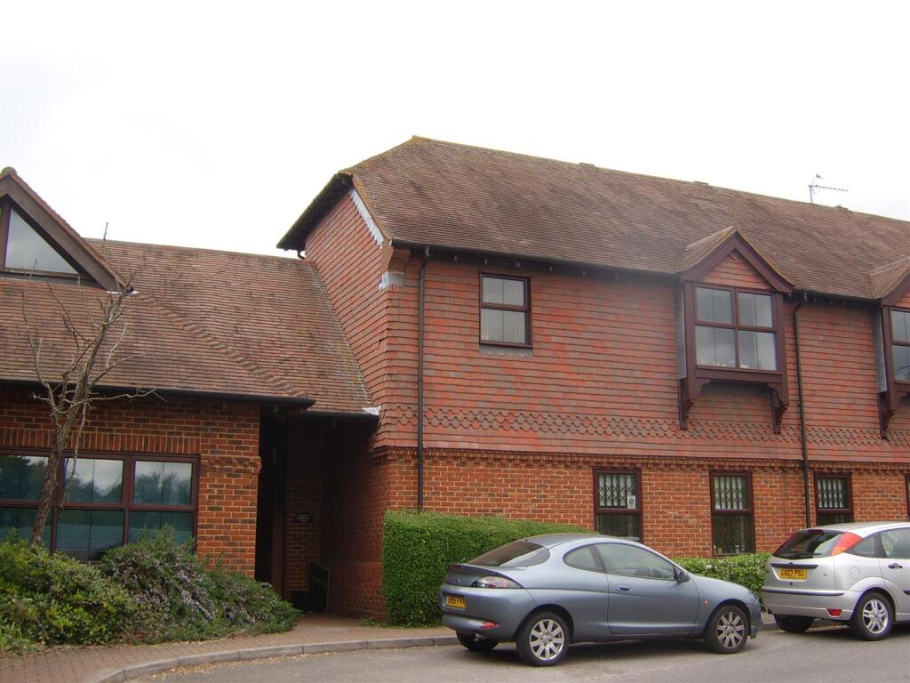 Flat 1 The Clockhouse, Dogflud Way