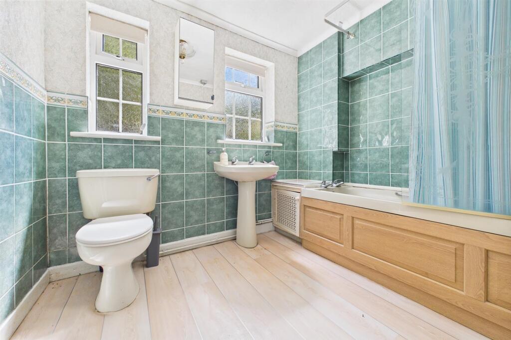 10 Sanctuary Gardens, Sneyd Park, Bristol BS9 1QR 