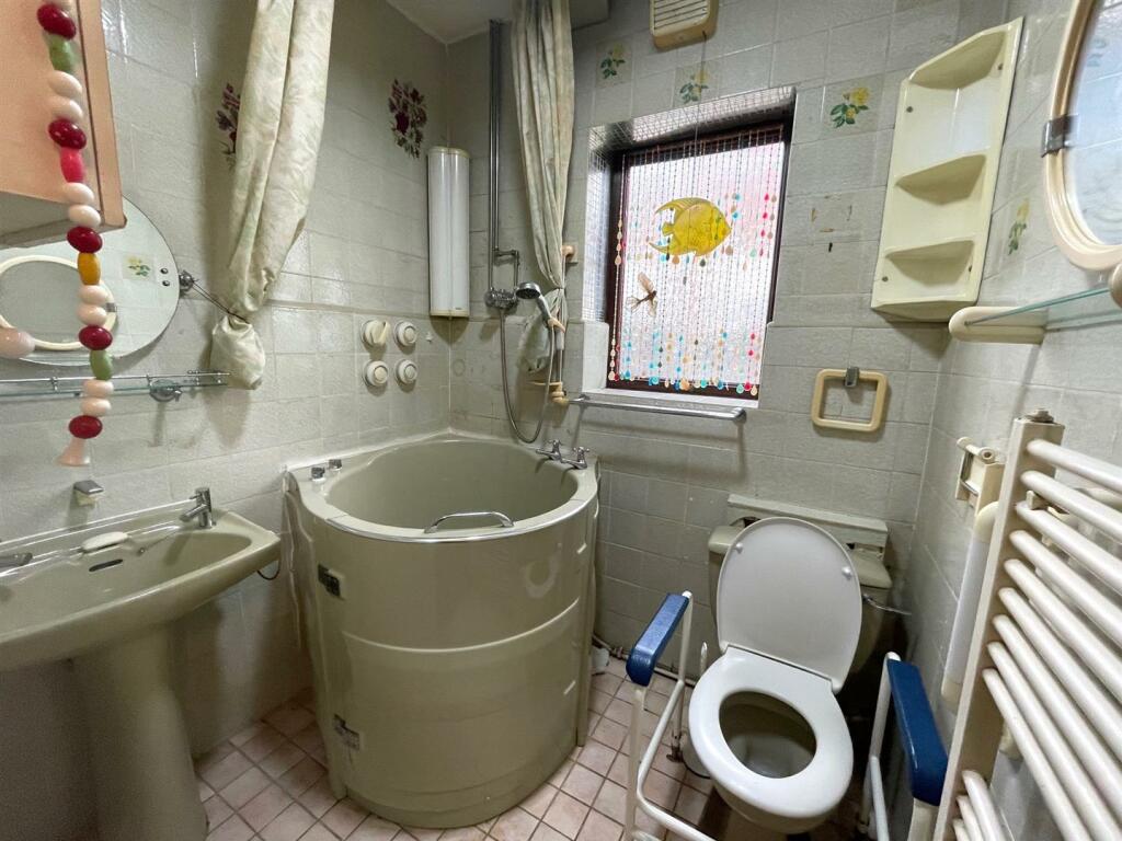 e.jpg