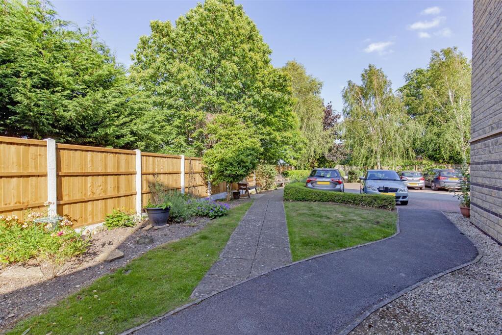 Communal Garden-8.jpg