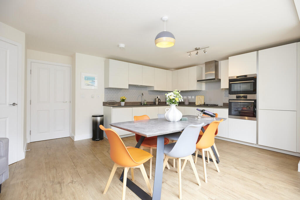 Kitchen/Dining/Li...