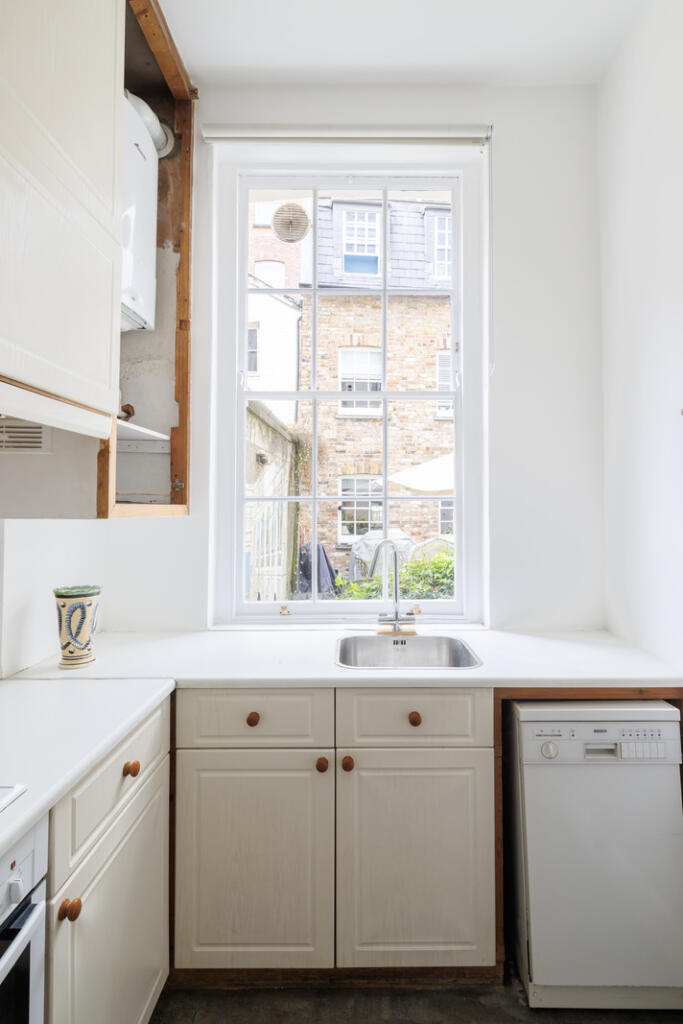 288612 - OldGloucesterStreetLondon-JSouteyrat-2...