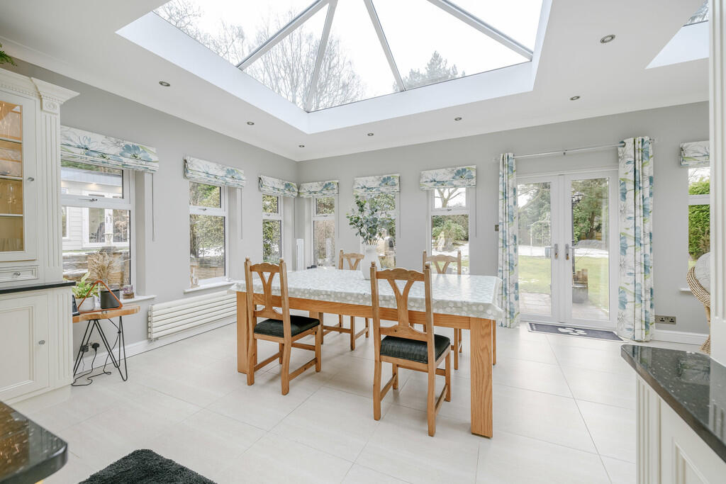 Kitchen Dining Sp...