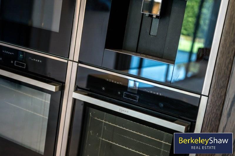 9cb1d463--42E2-BF61-AC7F17FBCA8A-41112-000005D9F09