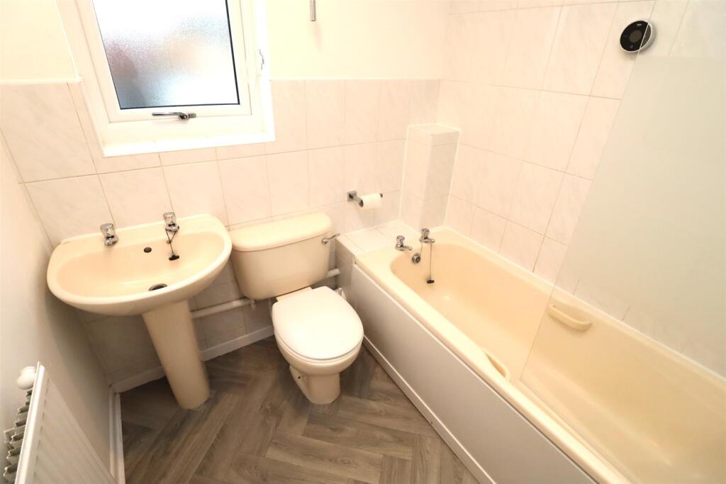 Bathroom.JPG