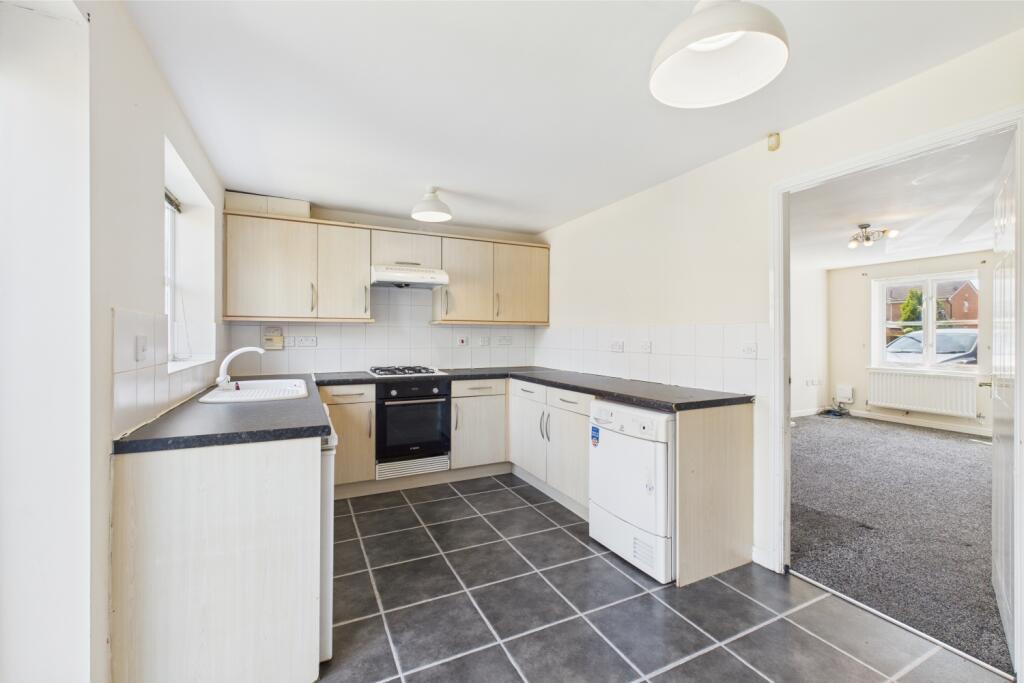 CAM03162G0-PR0252-STILL011