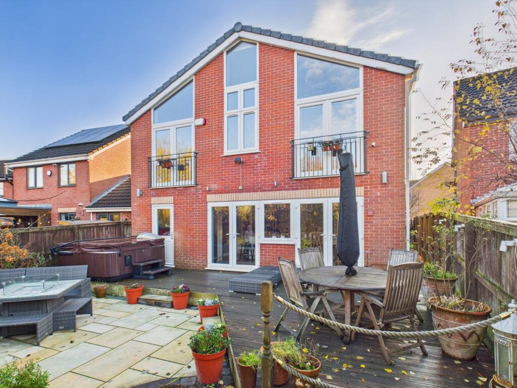 CAM03729G0-PR0188-STILL017