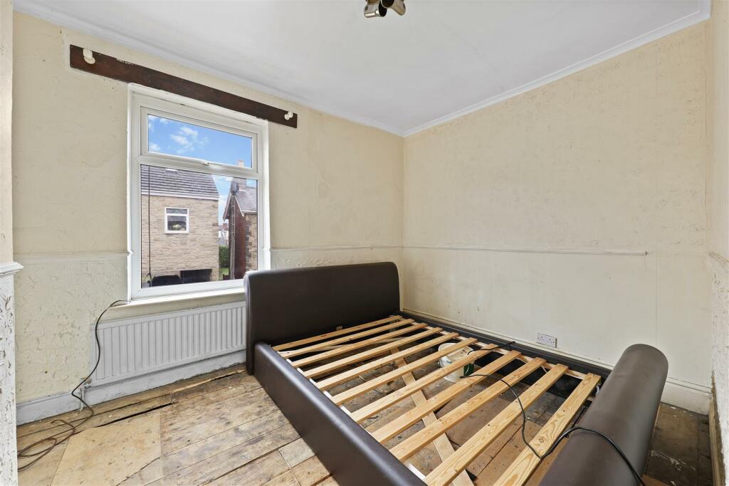 Bed3.jpg