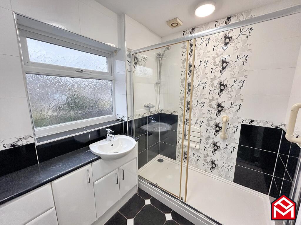 Family Shower Room