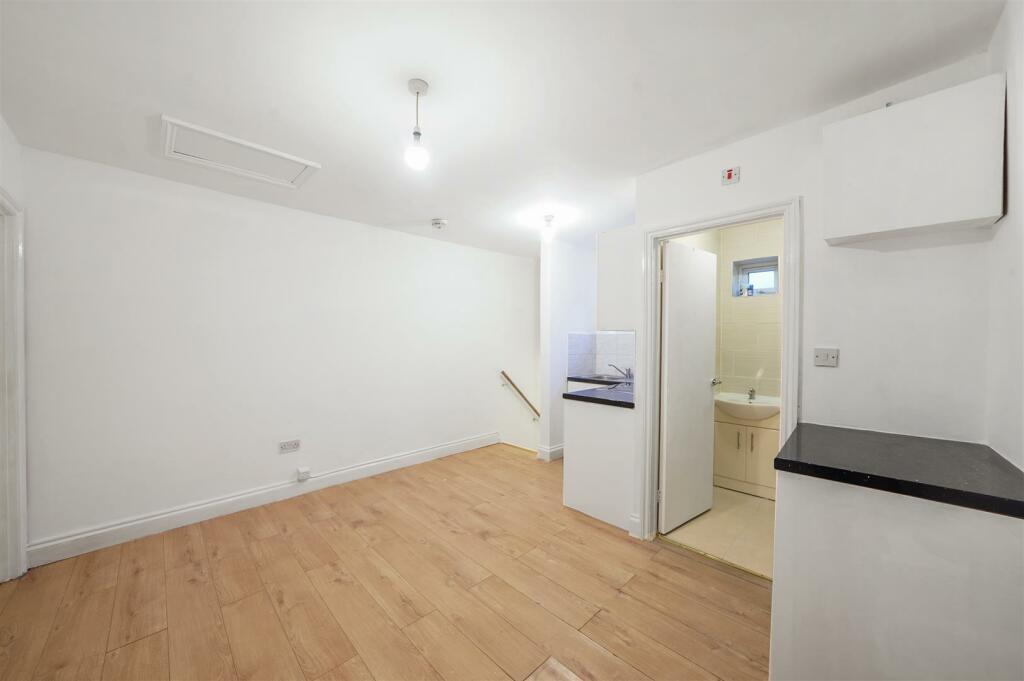 53 High Street - oxP2Csph1a3Agjb0PxFN.jpg