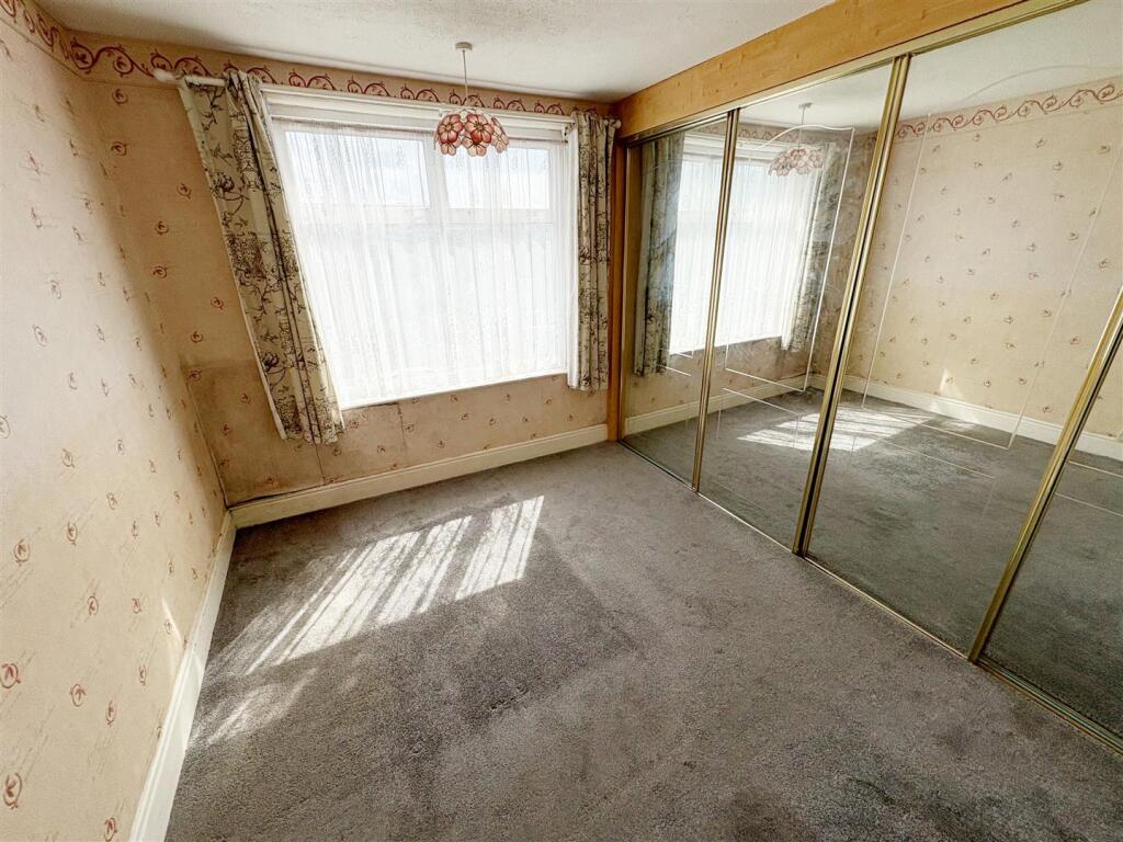 Bedroom One (11).jpg