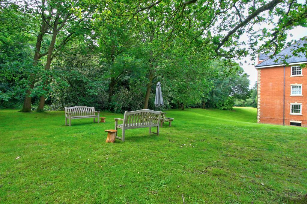 3 acres of well-maintained grounds