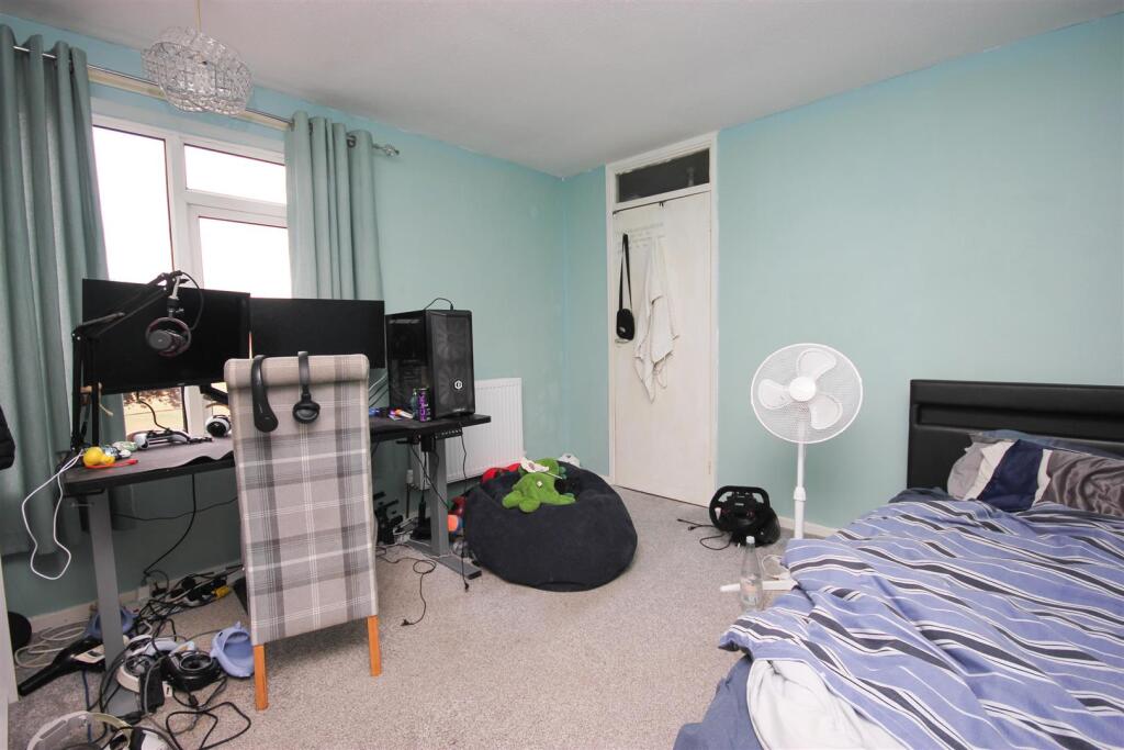 bed 2.JPG