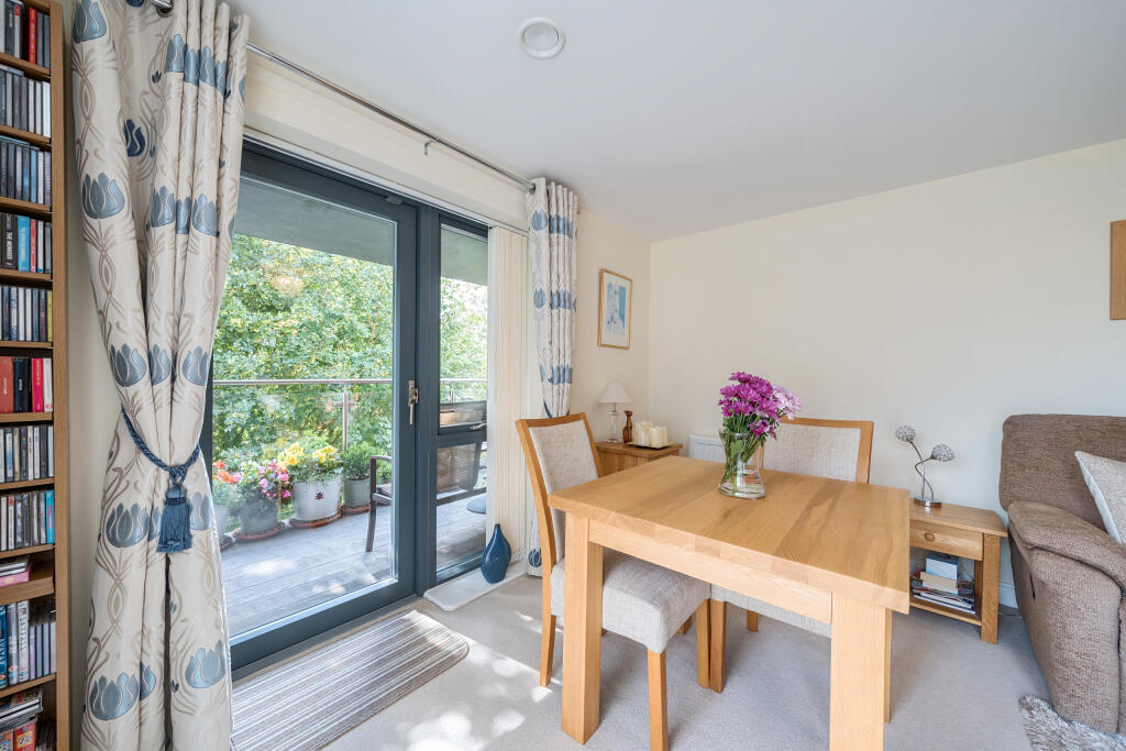 Living Living / Dining RoomRoom