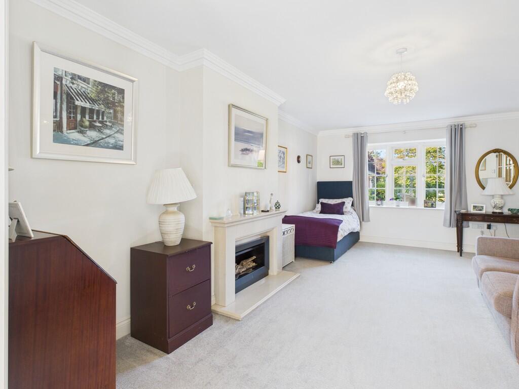 CAM05068G0-PR0052...