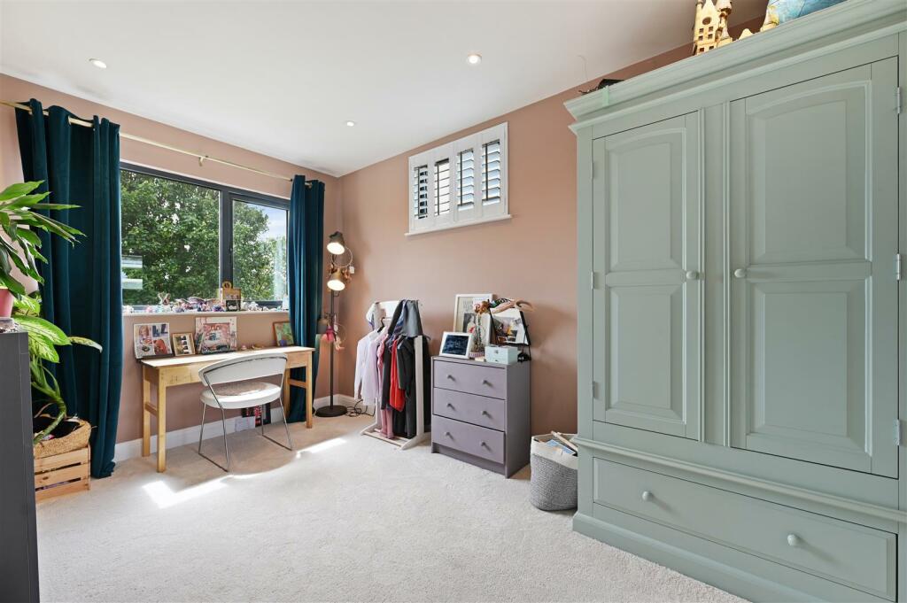 AR - Acacia Road7.JPG