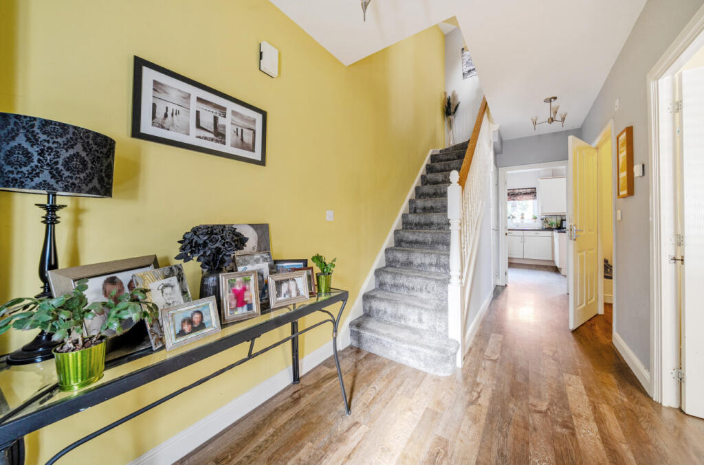 1310063-3-685dc00...