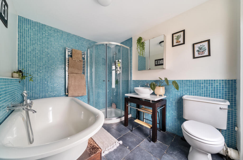 1299025-9-6838416...