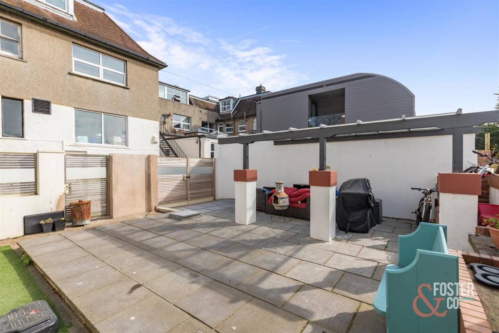 Hogarth Road, 51-17.JPG
