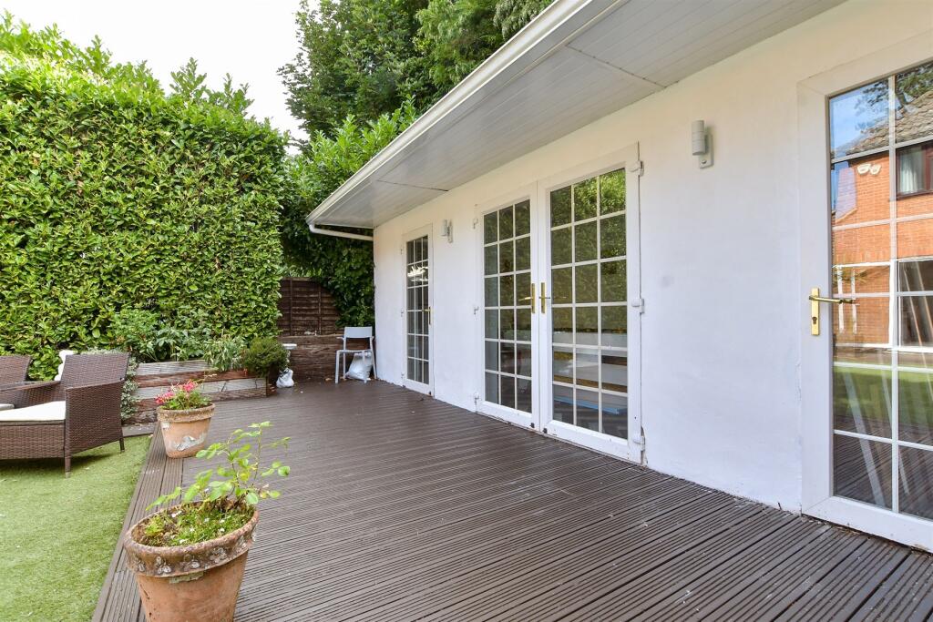 Workshop/Outbuildings