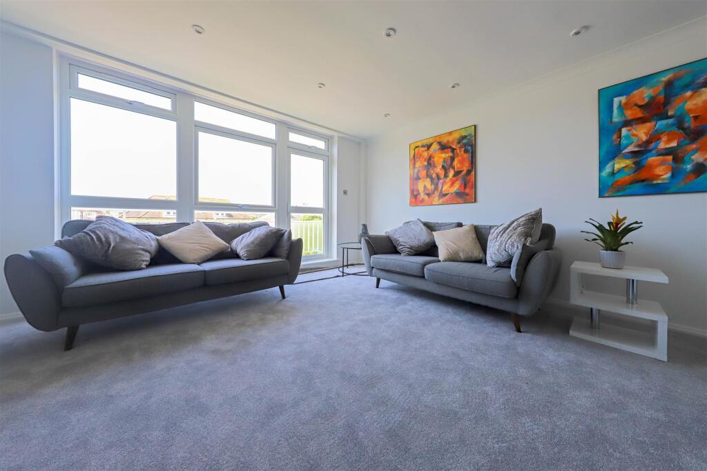 nicholas james tavistock lounge_.jpg