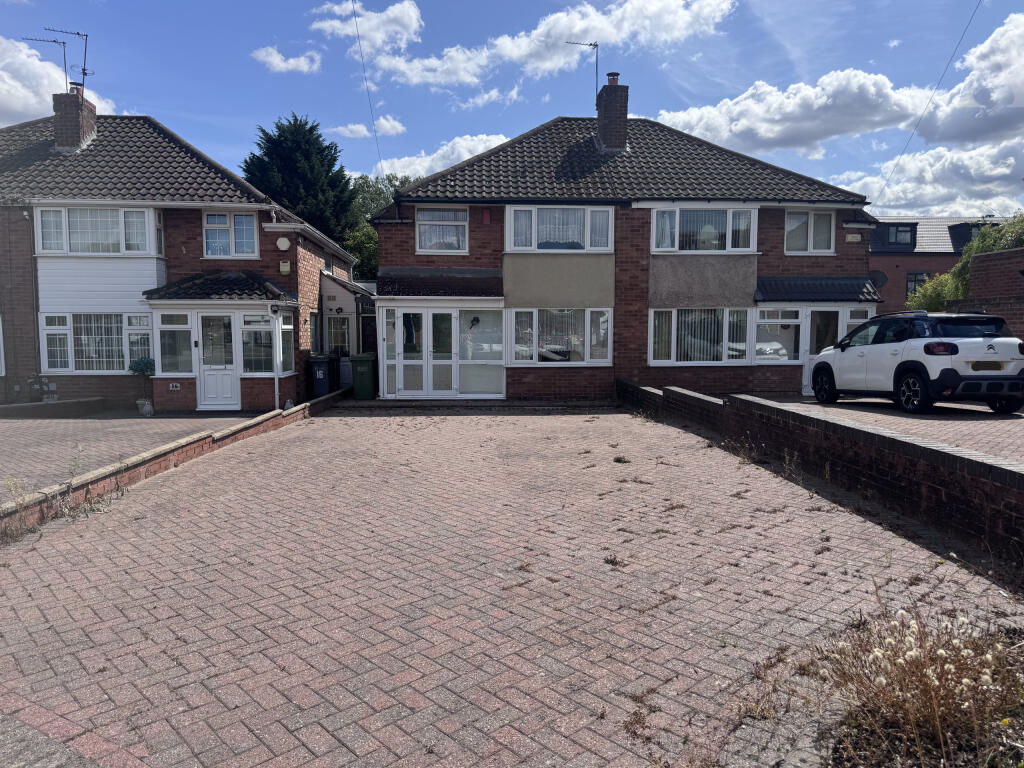 14 Quinton Close frontage