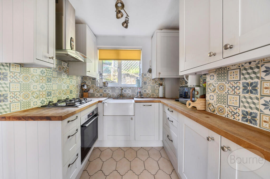 5980c001-90b4-4ad...