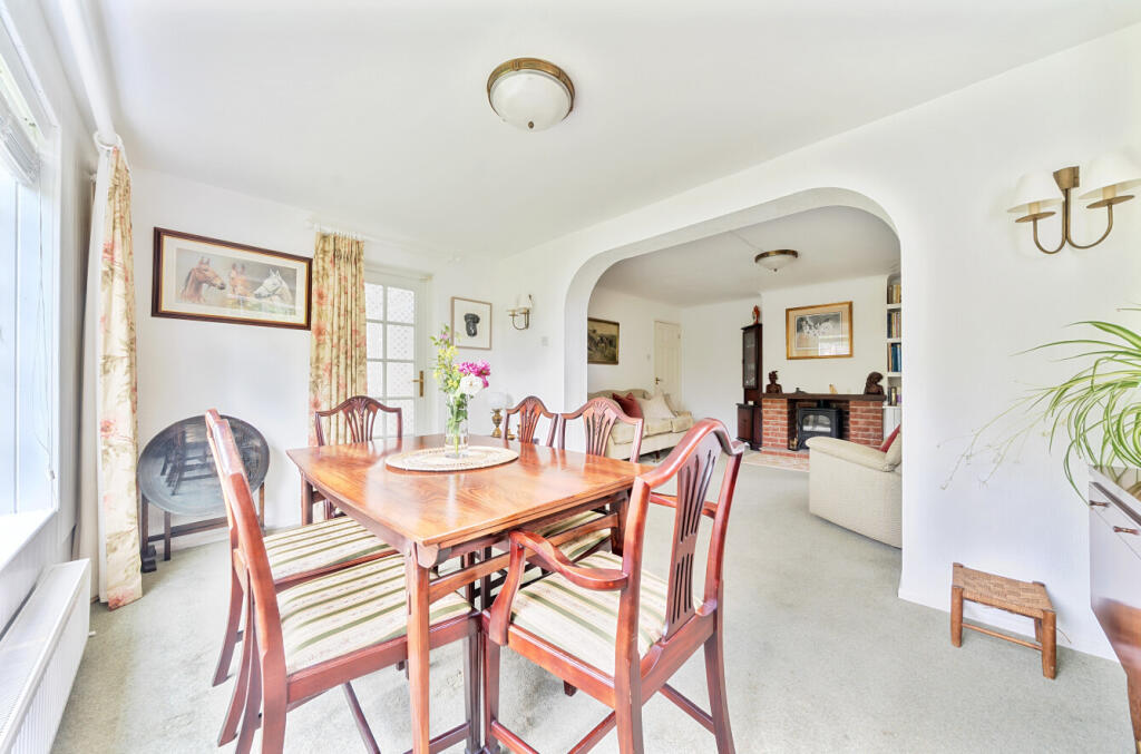 1309504-6-68497d9...