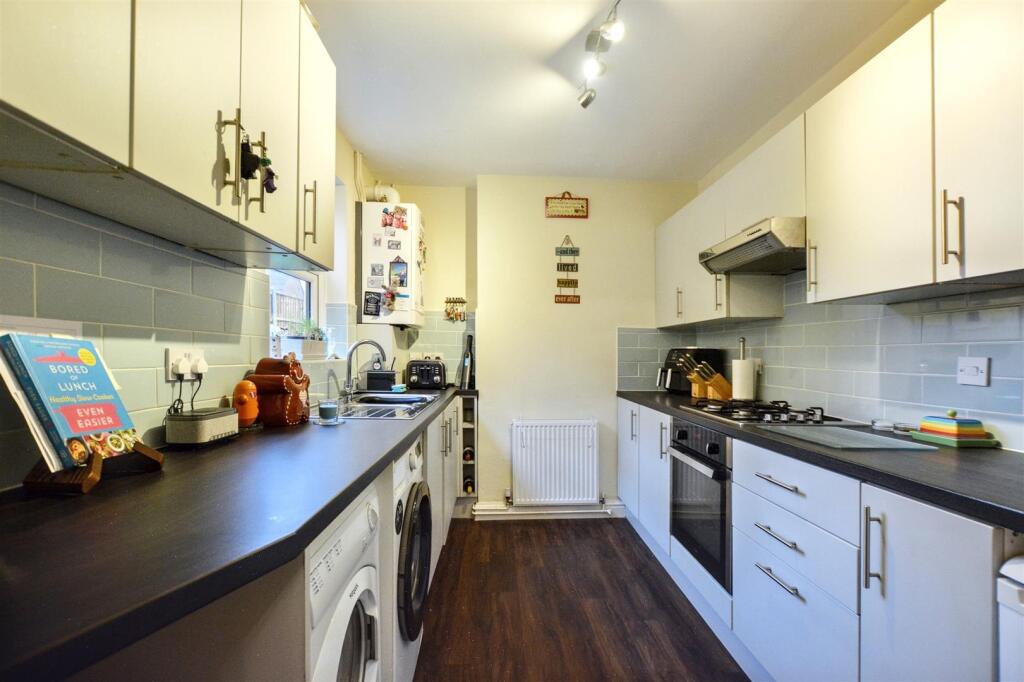 Kitchen_1.jpeg
