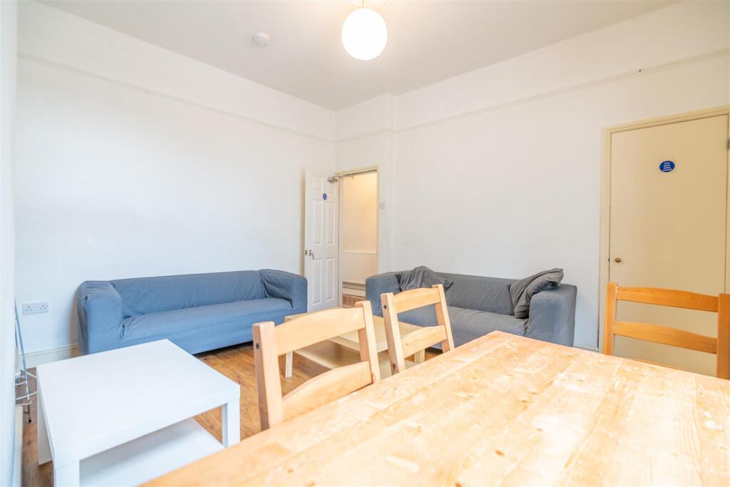 71 Vyner Street-9.jpg