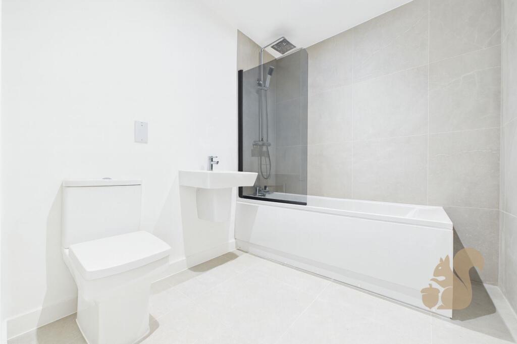 Plot 5 - Oakfields - Bathroom .jpg