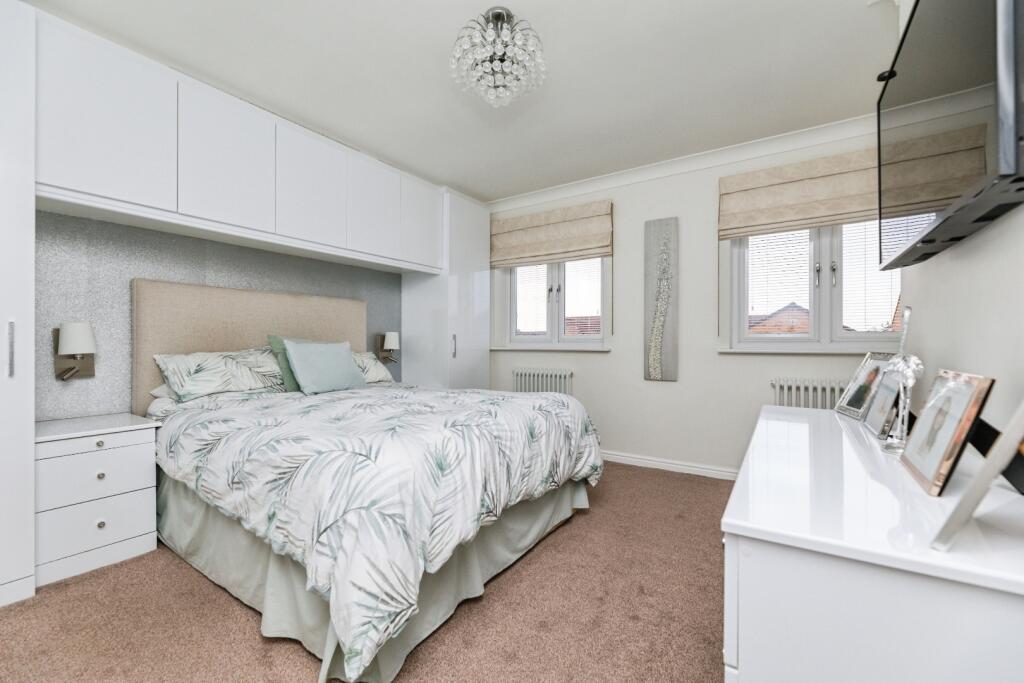 pbox-bedroom-321687.jpg