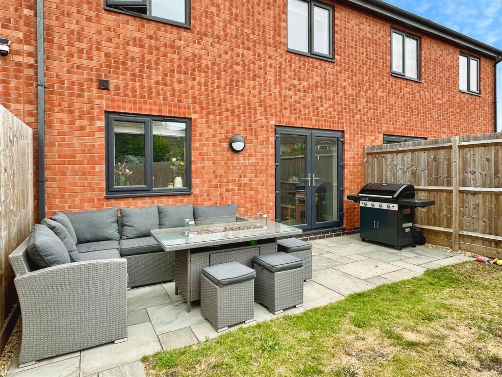 rear garden/patio