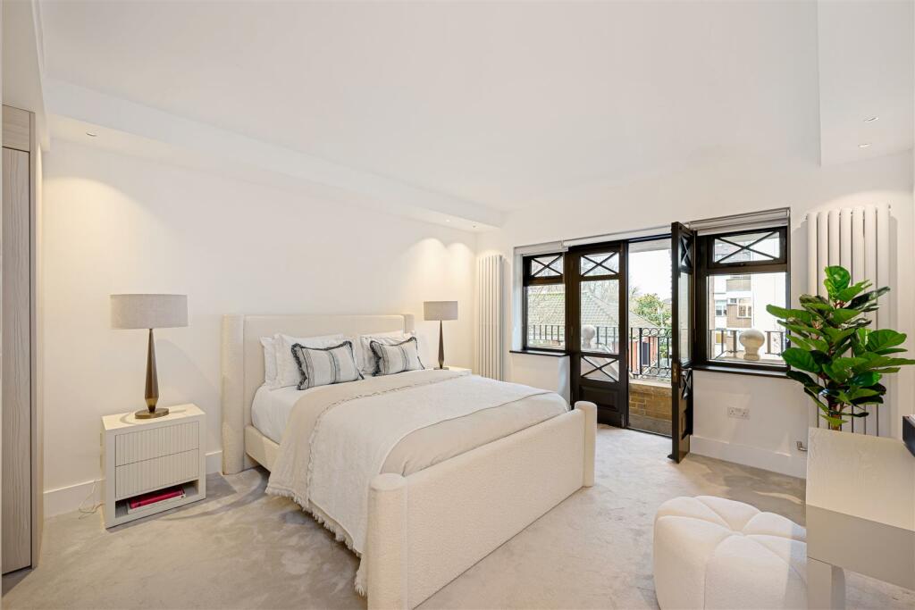 Flat 7 Parkwood Point Hi-16.jpg