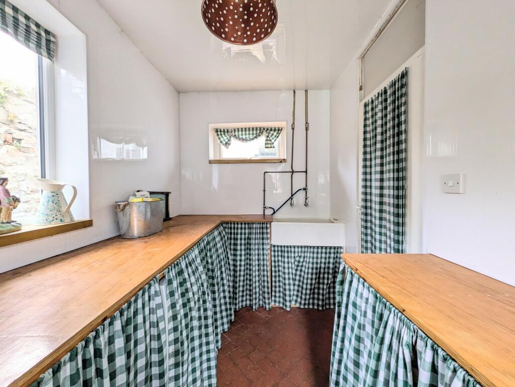 PXL_20241213_122123664.MP~2