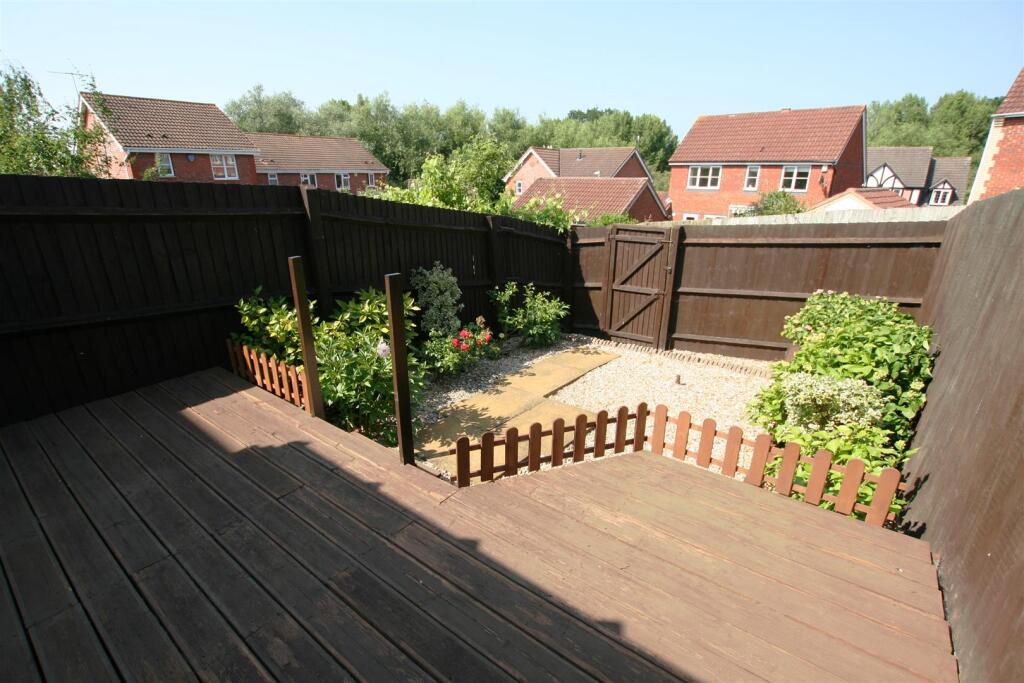 kinordclose,2garden2.JPG