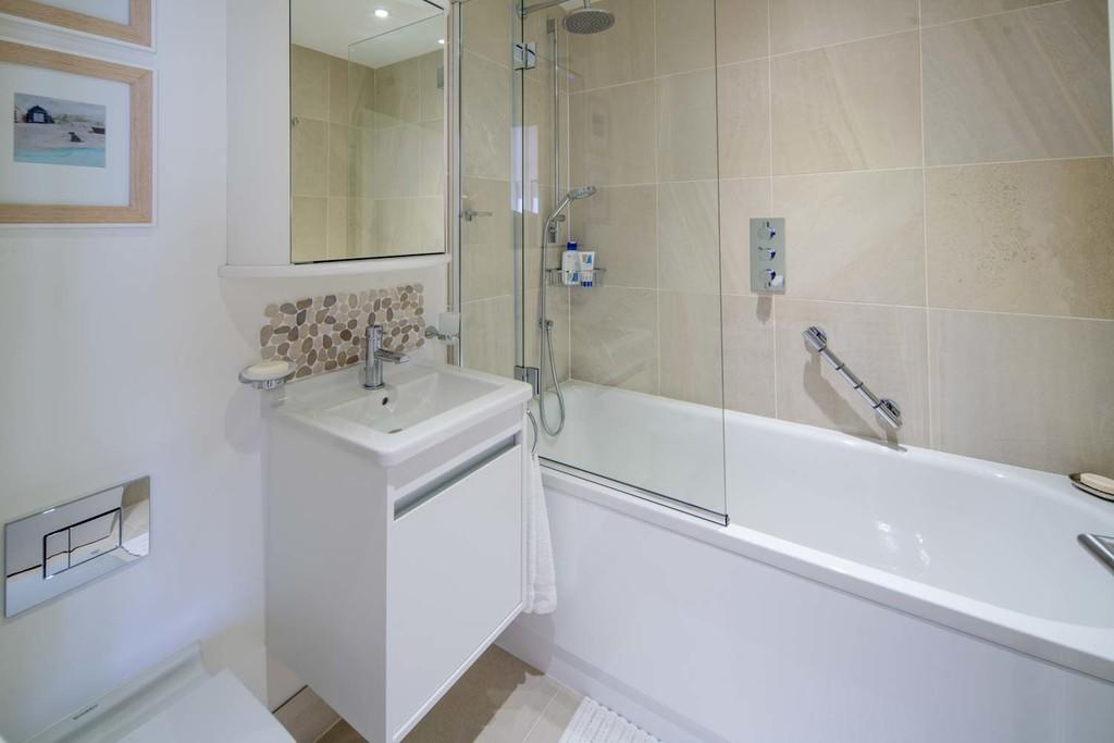 En-Suite to Guest...