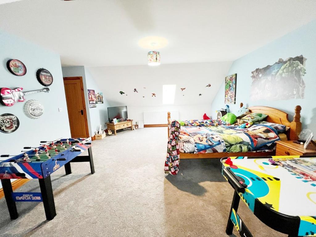Bedroom 2 pic 2.jpg