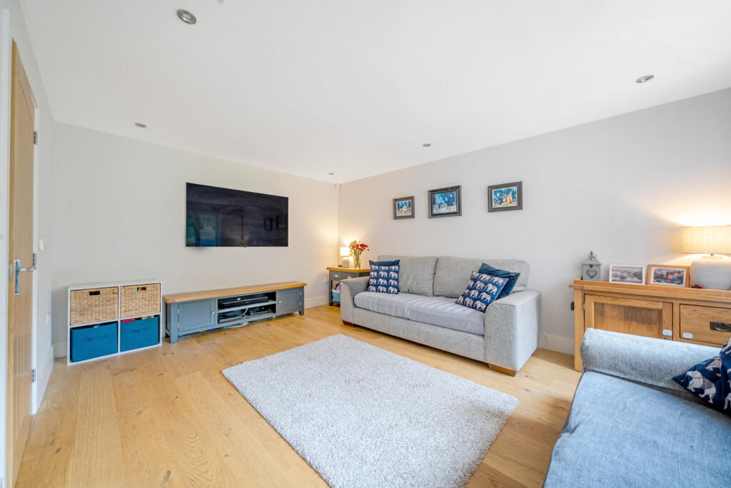 1316803-12-685d34...