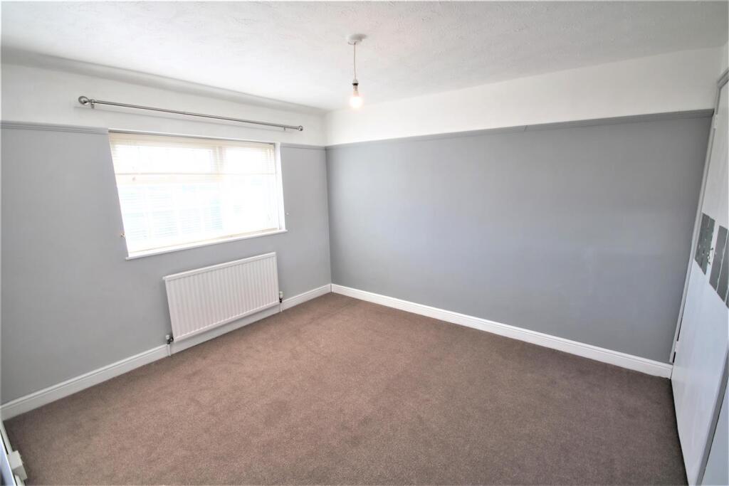 Bedroom 1b.JPG