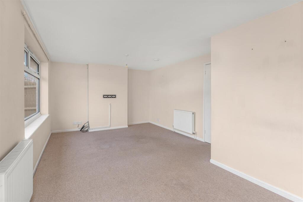 83 St Anne's Road, Banbury-6.jpg