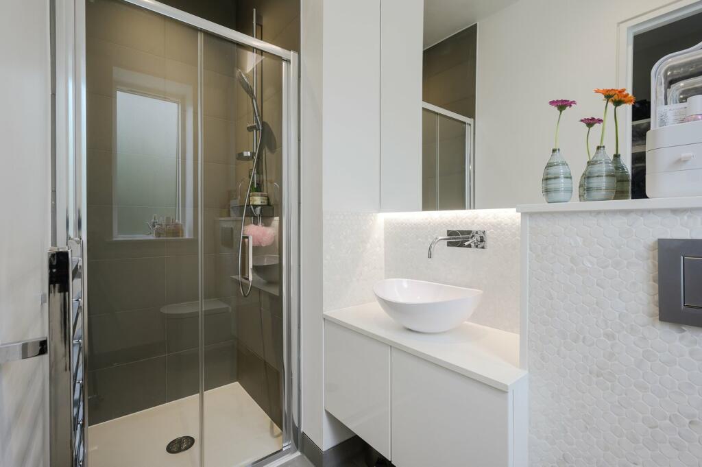 Bedroom 2 Ensuite