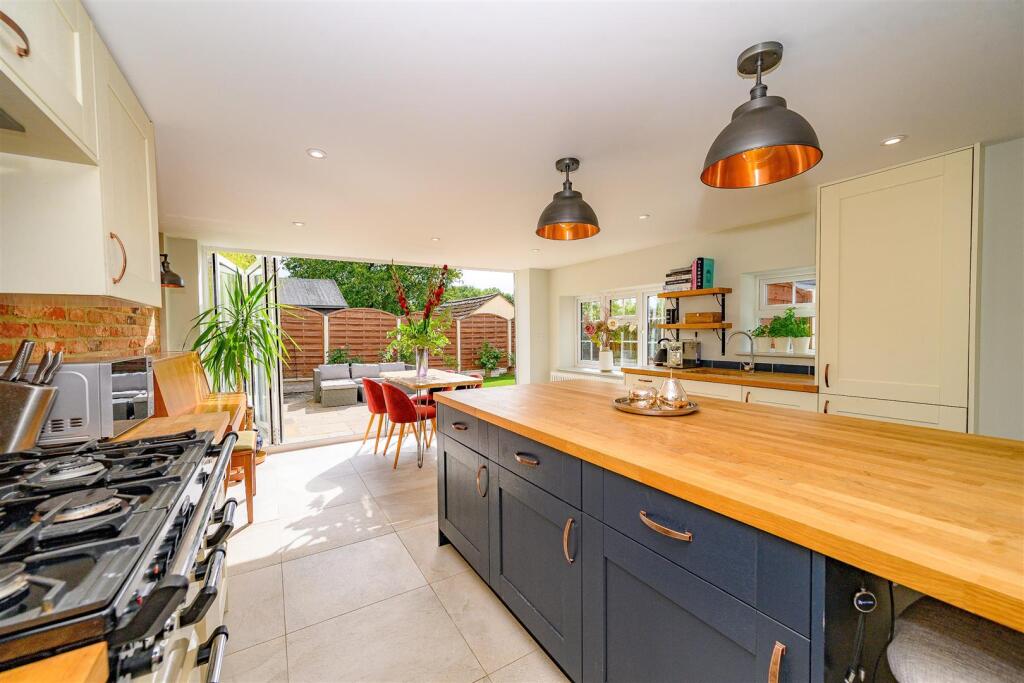 Kitchen Diner