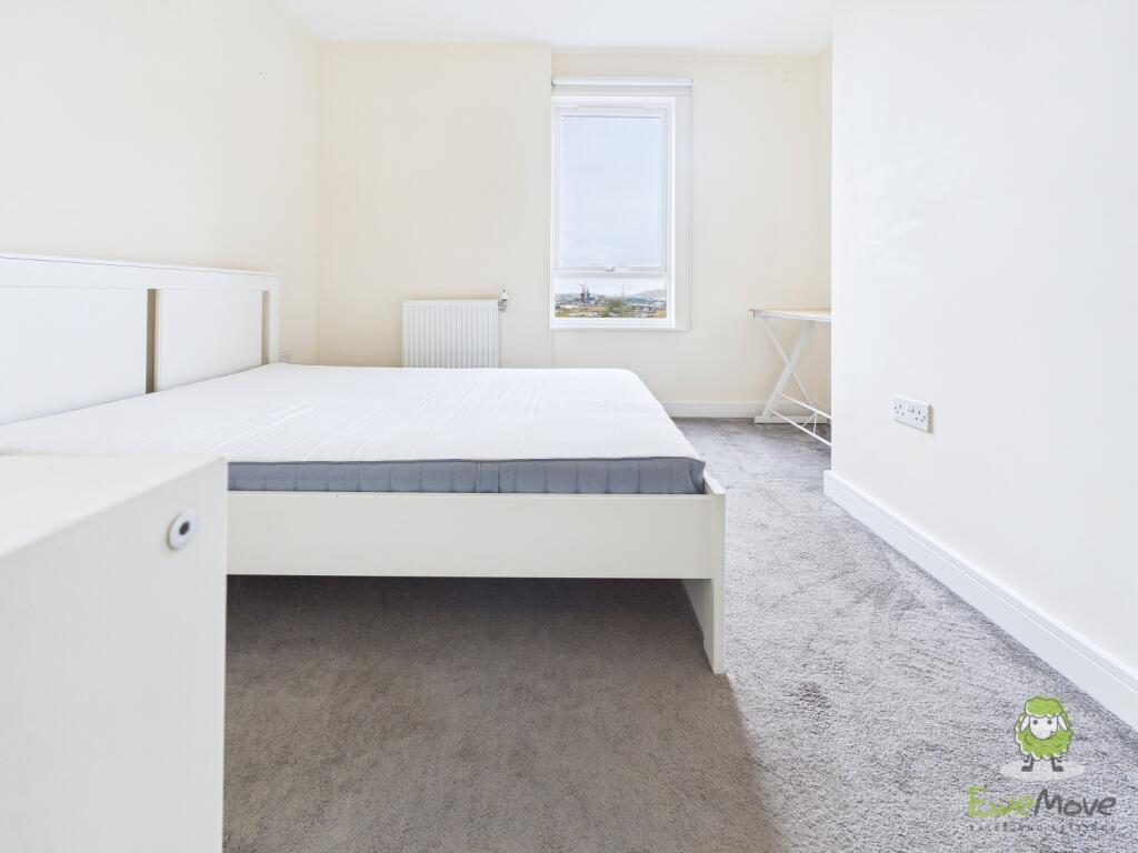 CAM01543G0-PR0154-STILL023